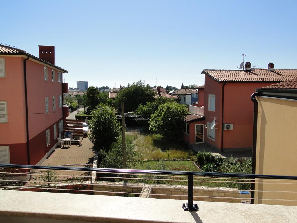 Apartma Ester *