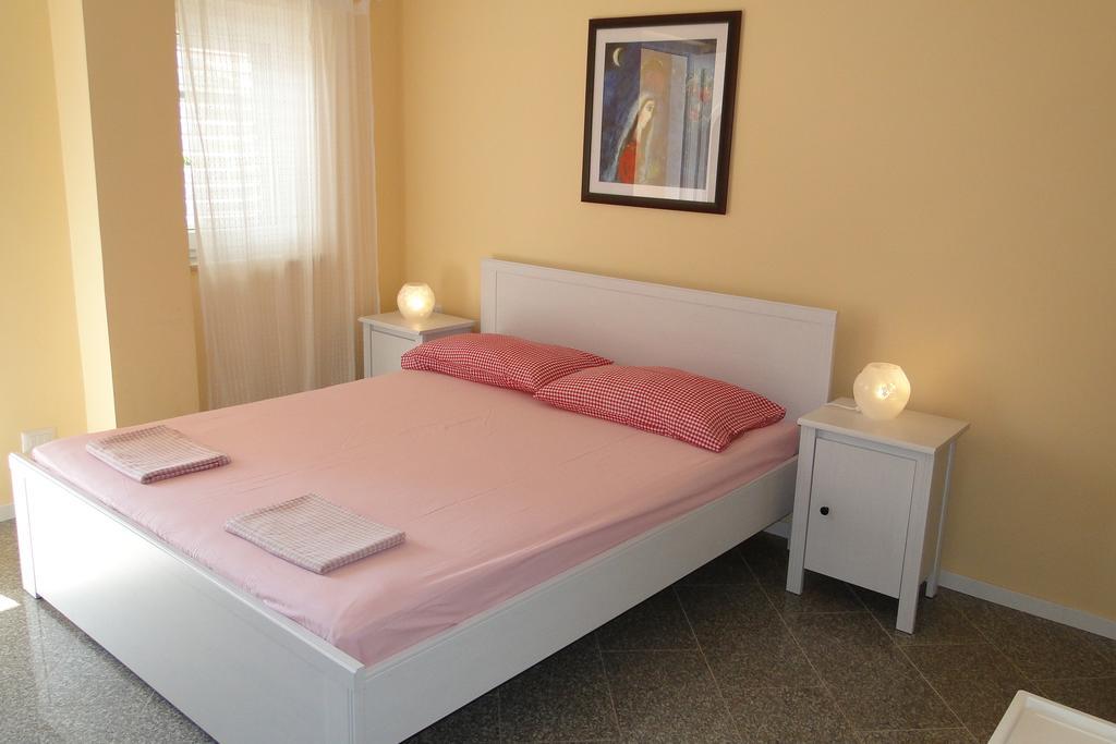 Ester Apartment *