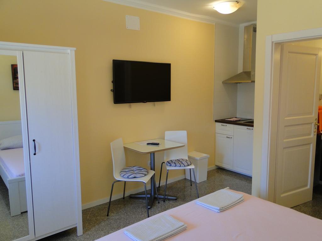 Ester Apartment